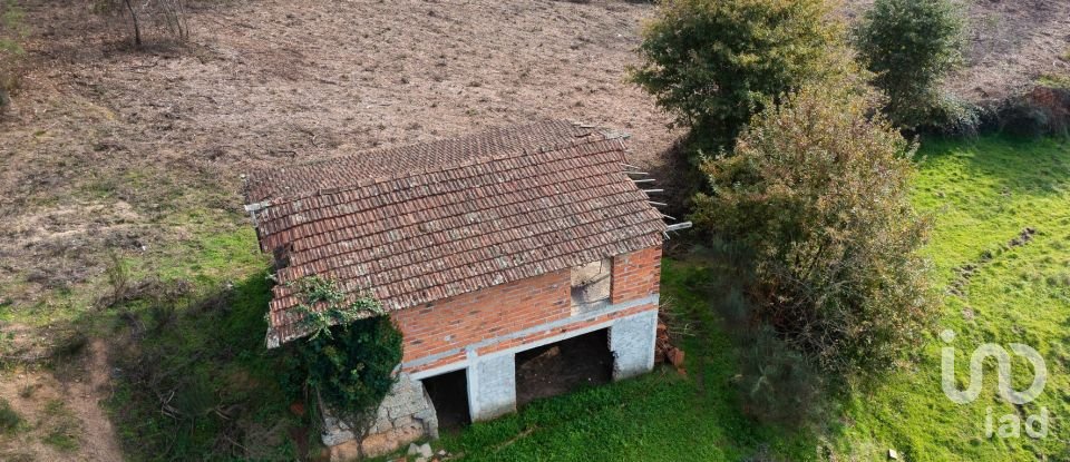 Moradia T3 em Espariz e Sinde de 112 m²