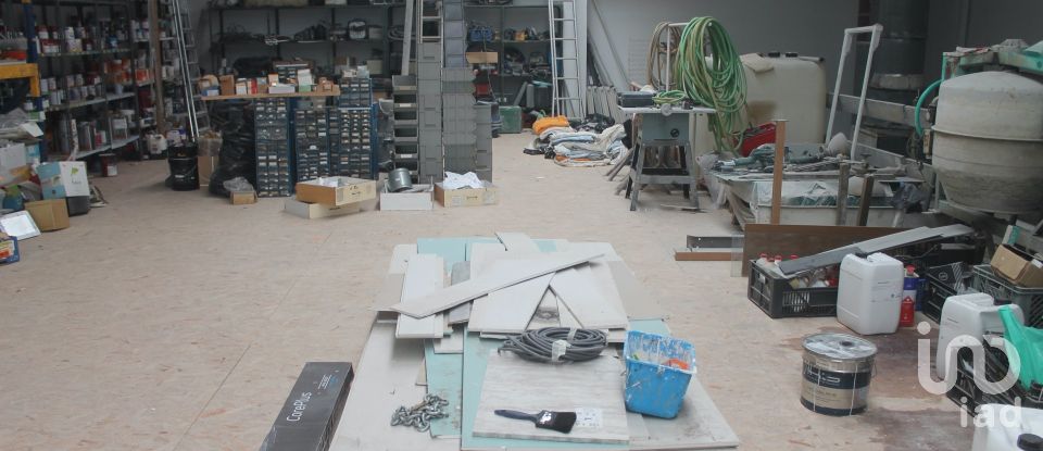 Boutique/Local commercial à Fonte Boa e Rio Tinto de 292 m²