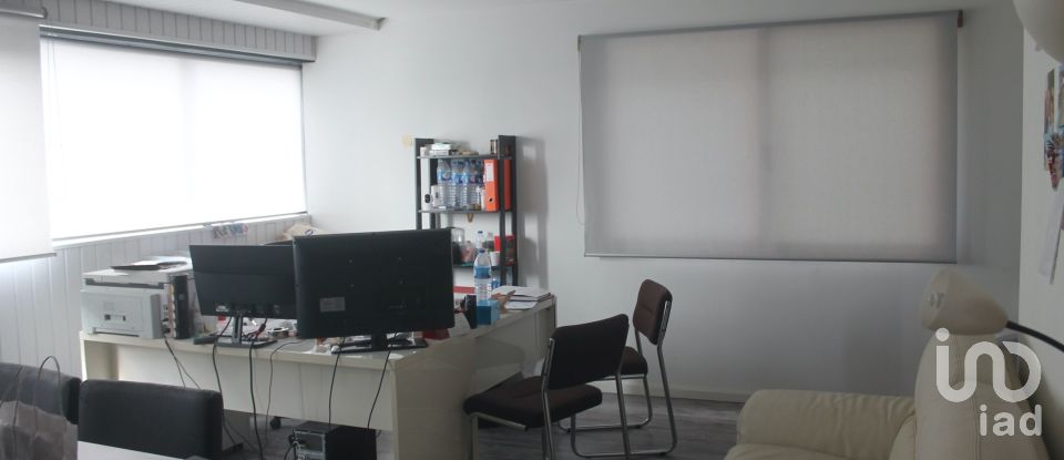 Boutique/Local commercial à Fonte Boa e Rio Tinto de 292 m²