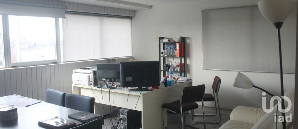 Boutique/Local commercial à Fonte Boa e Rio Tinto de 292 m²