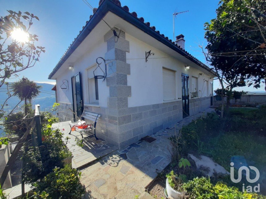 House T4 in Cousso of 160 m²