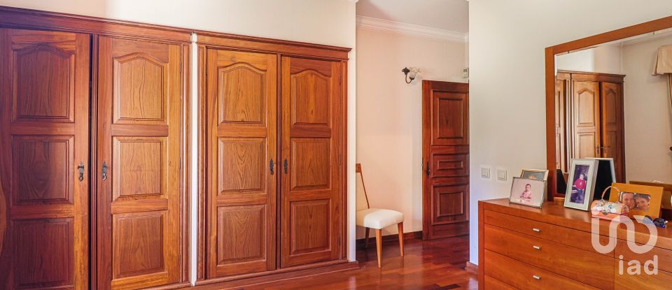 Gîte T4 à Ponte de 366 m²