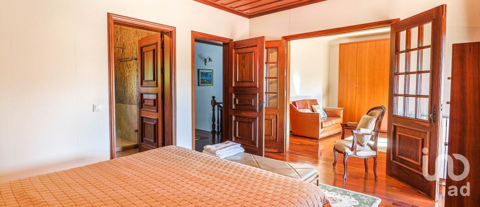 Gîte T4 à Ponte de 366 m²