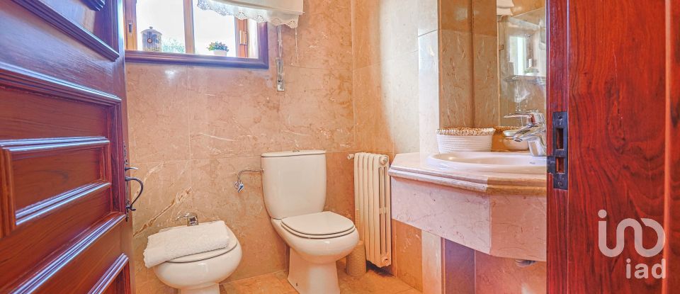 Gîte T4 à Ponte de 366 m²