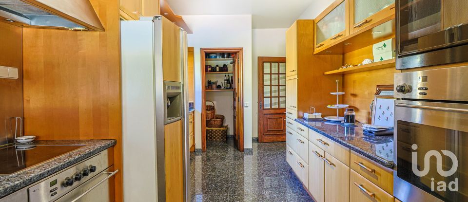 Gîte T4 à Ponte de 366 m²