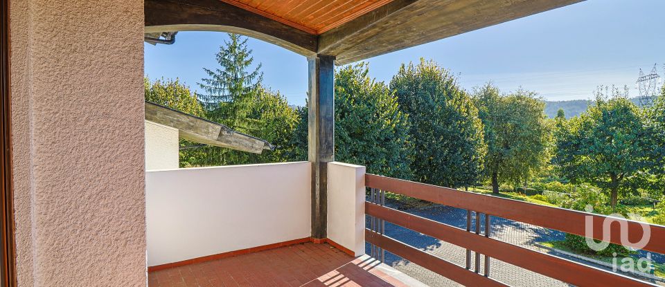 Gîte T4 à Ponte de 366 m²