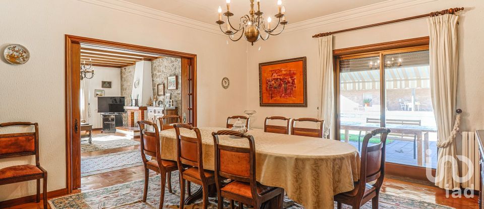 Gîte T4 à Ponte de 366 m²