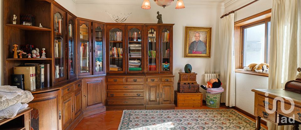 Gîte T4 à Ponte de 366 m²