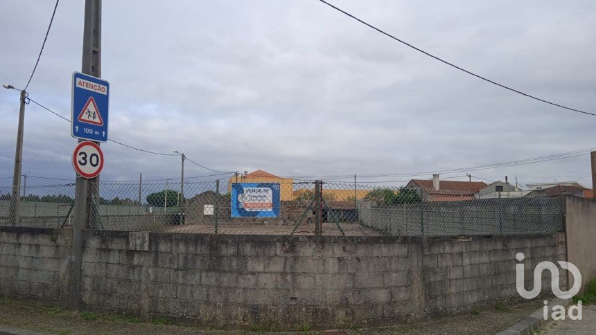 Terrain à Estela de 407 m²