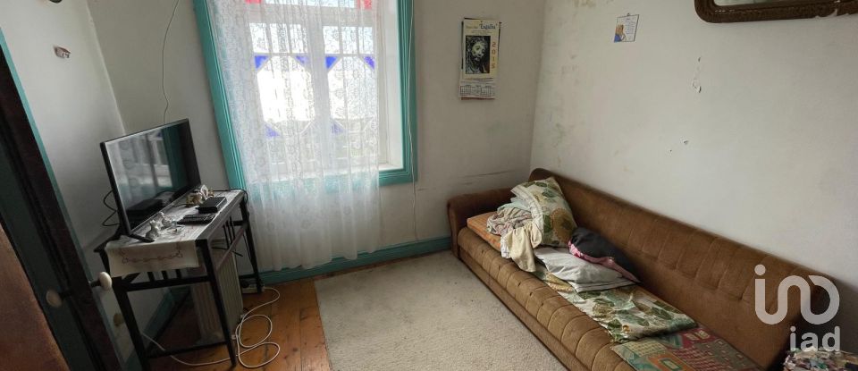 House T5 in Santo Amaro of 210 m²