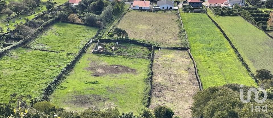 House T5 in Santo Amaro of 210 m²