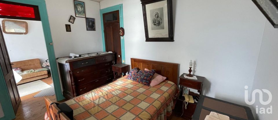 House T5 in Santo Amaro of 210 m²