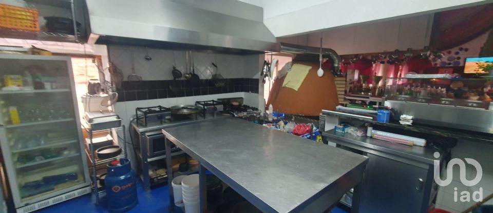 Boutique/Local commercial à Almada, Cova da Piedade, Pragal e Cacilhas de 150 m²