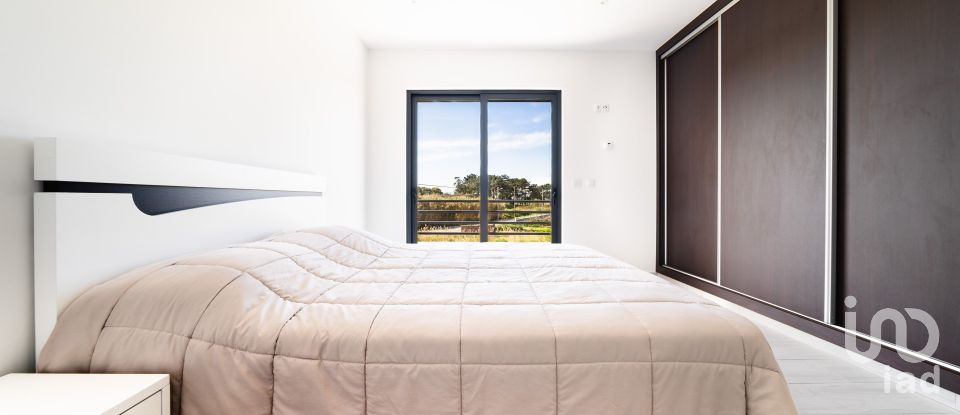 Lodge T3 in São Martinho do Porto of 124 m²