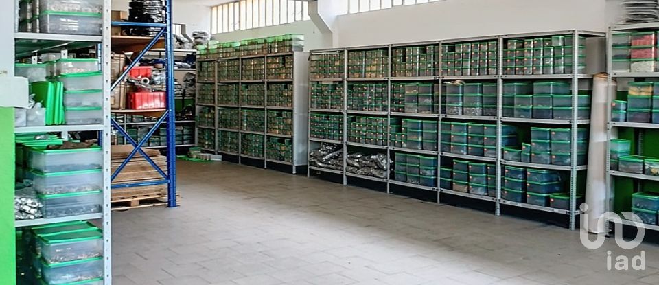 Boutique/Local commercial à São joão da madeira de 3 178 m²