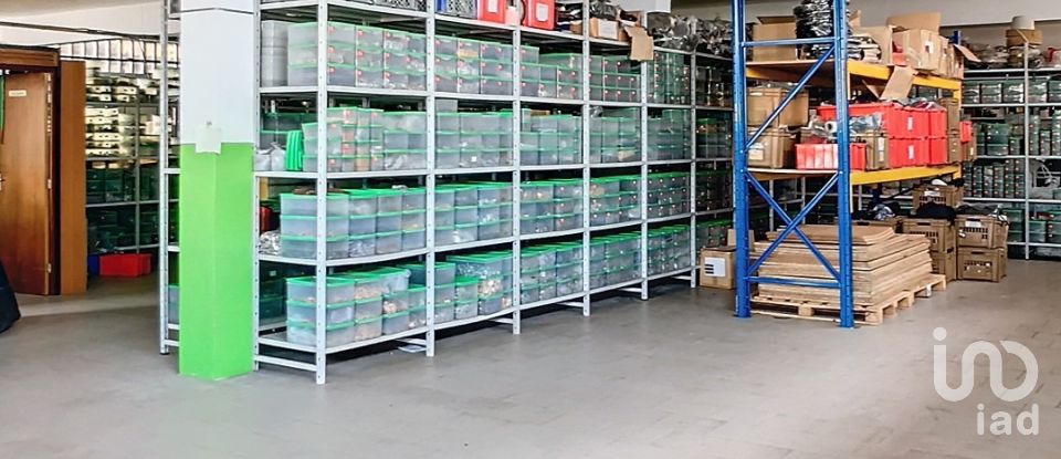 Boutique/Local commercial à São joão da madeira de 3 178 m²