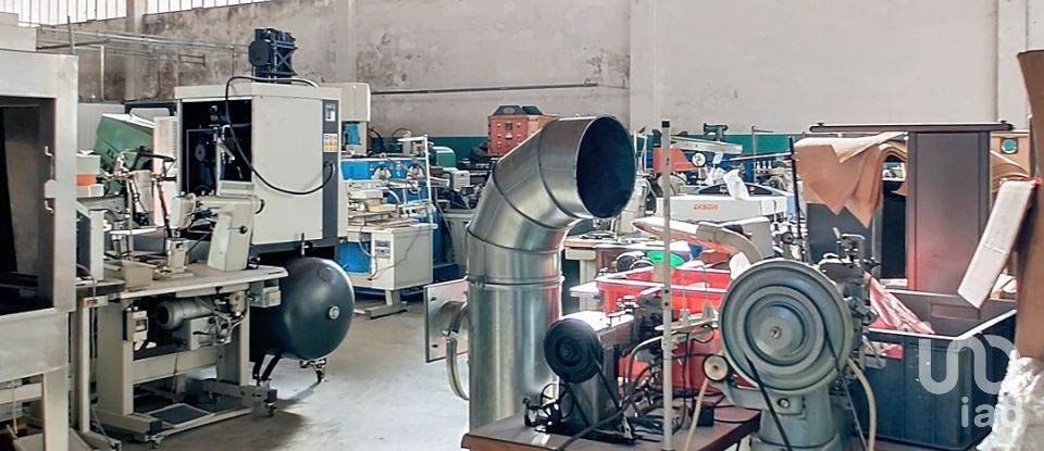 Boutique/Local commercial à São joão da madeira de 3 178 m²