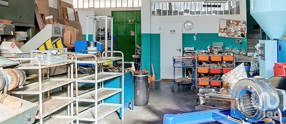 Boutique/Local commercial à São joão da madeira de 3 178 m²