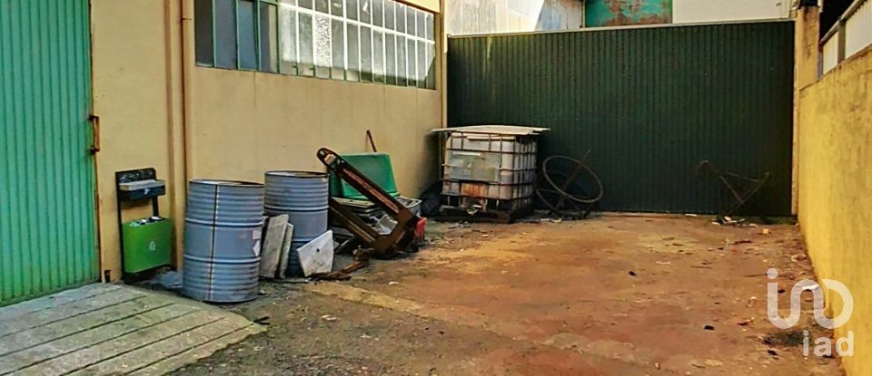 Boutique/Local commercial à São joão da madeira de 3 178 m²