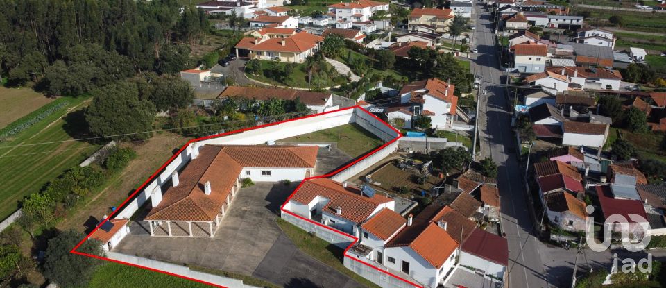 Moradia T5 em Regueira de Pontes de 318 m²