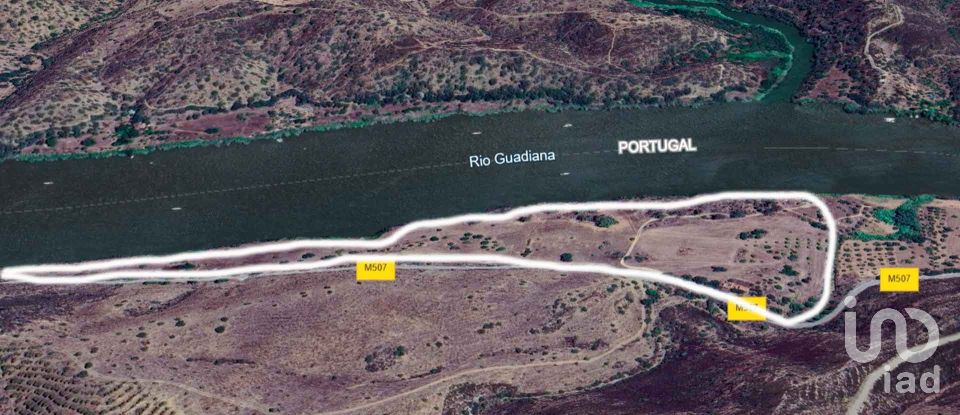 Land in Alcoutim e Pereiro of 105,800 m²