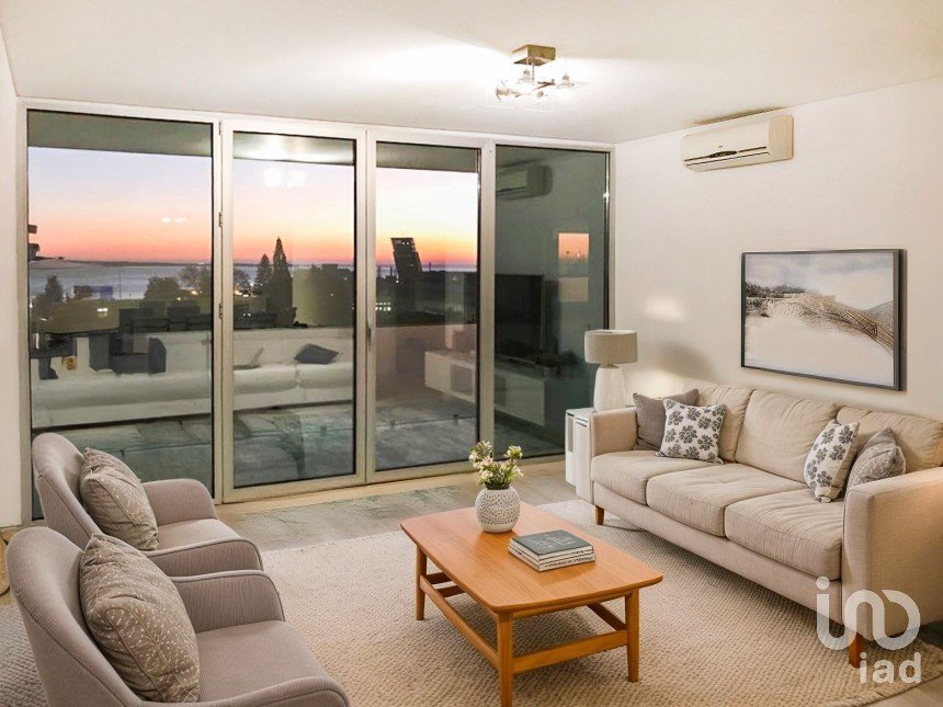 Apartamento T3 em Algés, Linda-a-Velha e Cruz Quebrada-Dafundo de 231 m²