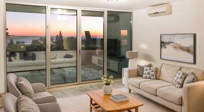 Apartment T3 in Algés, Linda-a-Velha e Cruz Quebrada-Dafundo of 231 m²