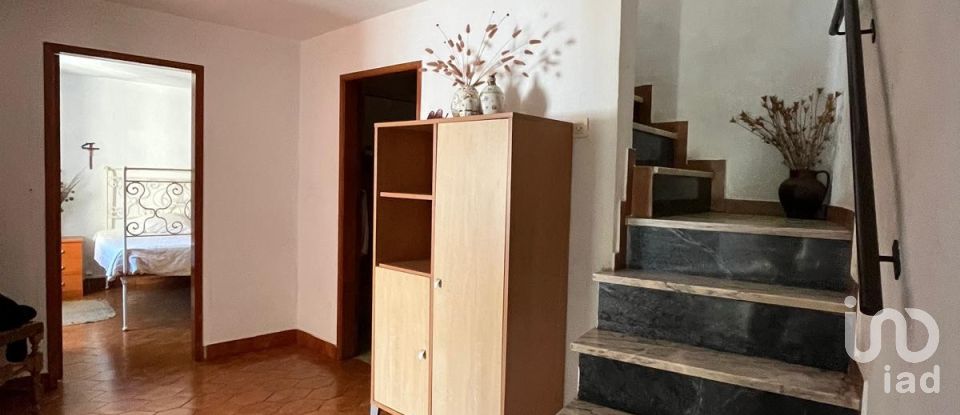 Maison T4 à Sobreira Formosa e Alvito da Beira de 121 m²