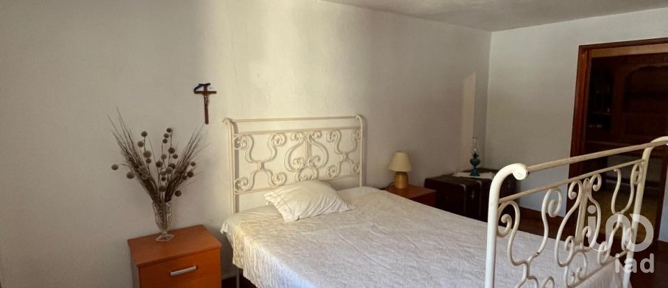 Maison T4 à Sobreira Formosa e Alvito da Beira de 121 m²