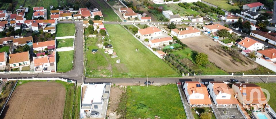 Terreno em Alpiarça de 477 m²