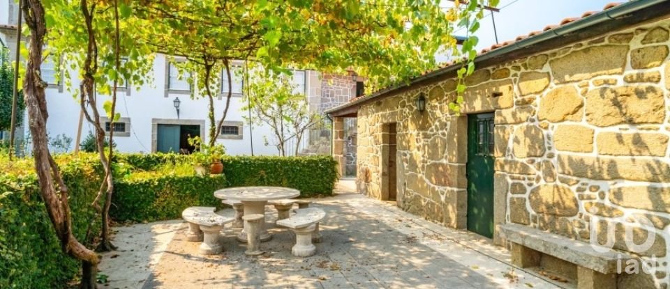 Ferme T10 à Ferreiros, Prozelo E Besteiros de 976 m²