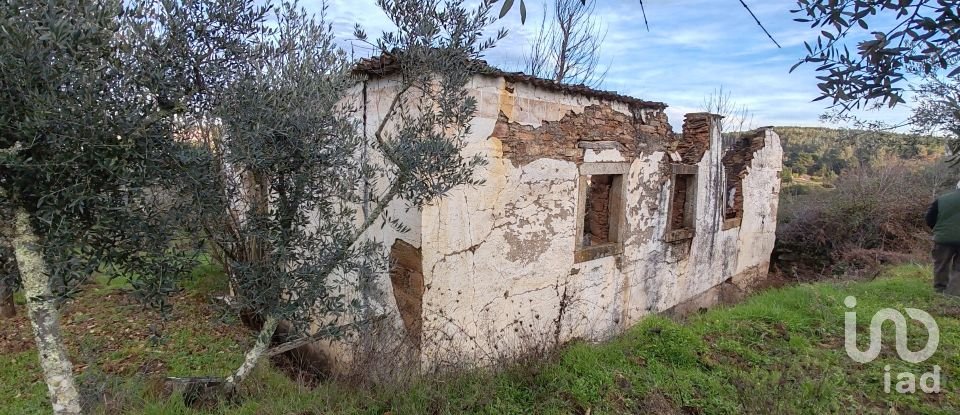 Moradia T0 em Alvares de 220 m²