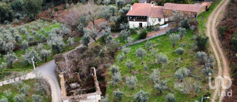 Moradia T0 em Alvares de 220 m²