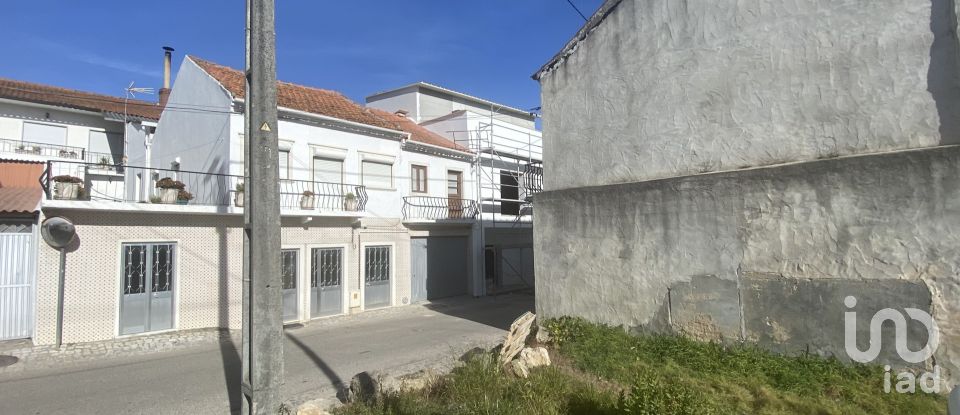 Terrain à bâtir à Alcobaça e Vestiaria de 225 m²