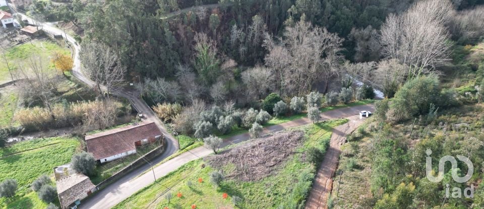 Terrain à bâtir à Miranda do Corvo de 1 350 m²