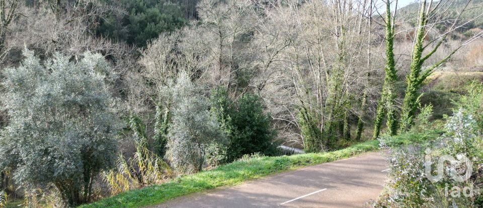 Terrain à bâtir à Miranda do Corvo de 1 350 m²
