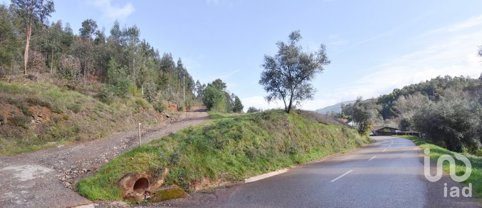 Terrain à bâtir à Miranda do Corvo de 1 350 m²