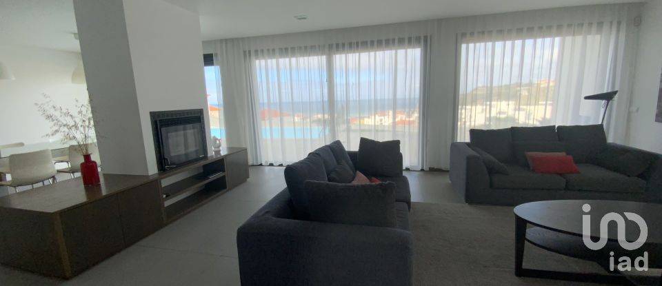 House T4 in Ribamar of 255 m²