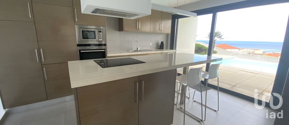 House T4 in Ribamar of 255 m²