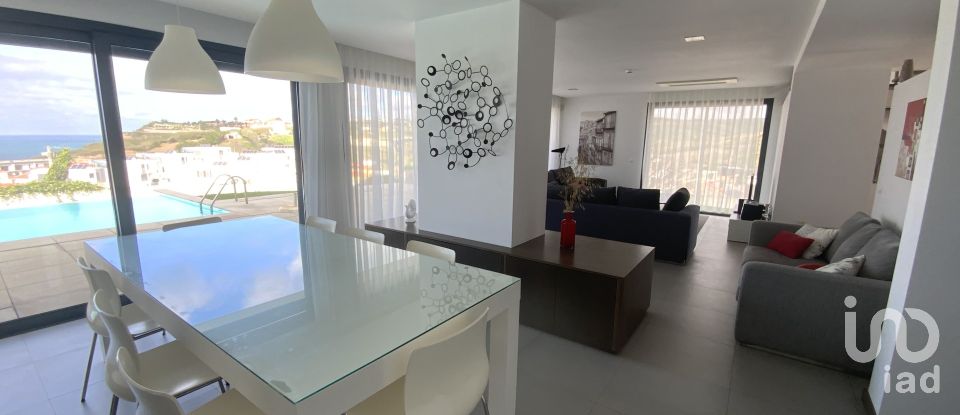 House T4 in Ribamar of 255 m²