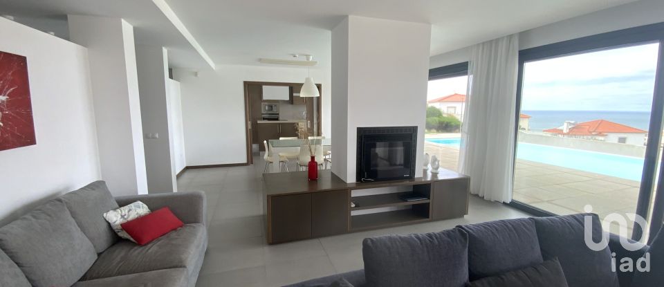 House T4 in Ribamar of 255 m²