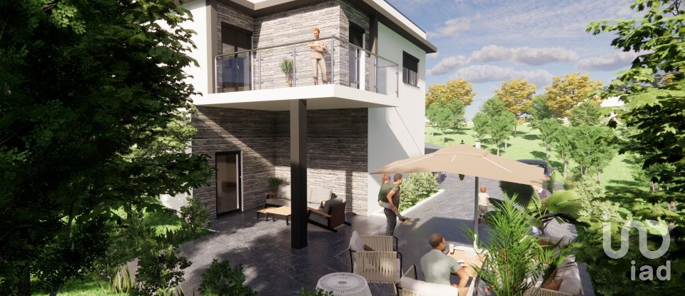 Terreno urbano em Vale de Azares de 4 400 m²