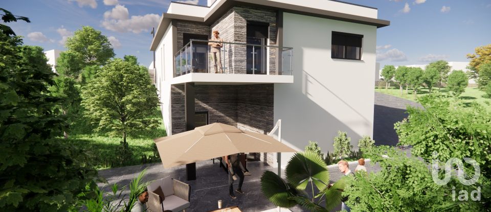 Terreno urbano em Vale de Azares de 4 400 m²