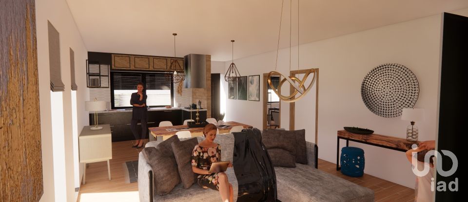 Terreno urbano em Vale de Azares de 4 400 m²