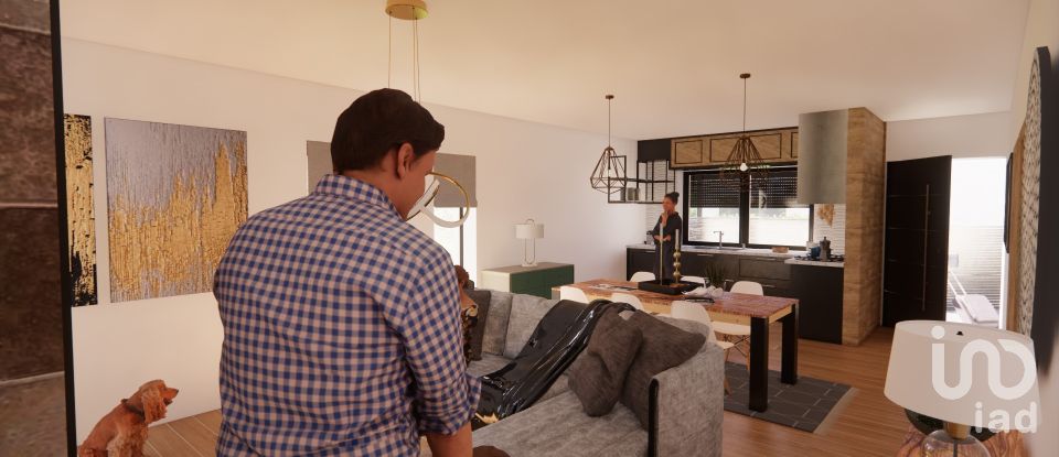 Terreno urbano em Vale de Azares de 4 400 m²