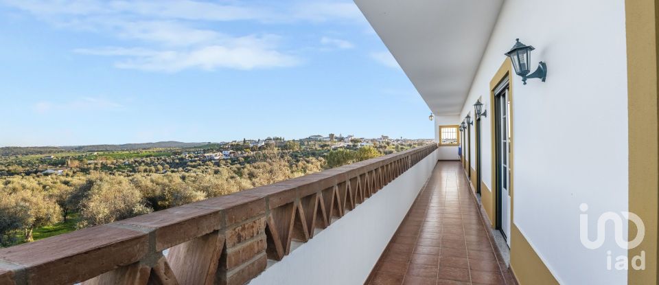 Domaine T5 in Redondo of 757 m²