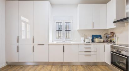 House T3 in Areeiro of 203 m²