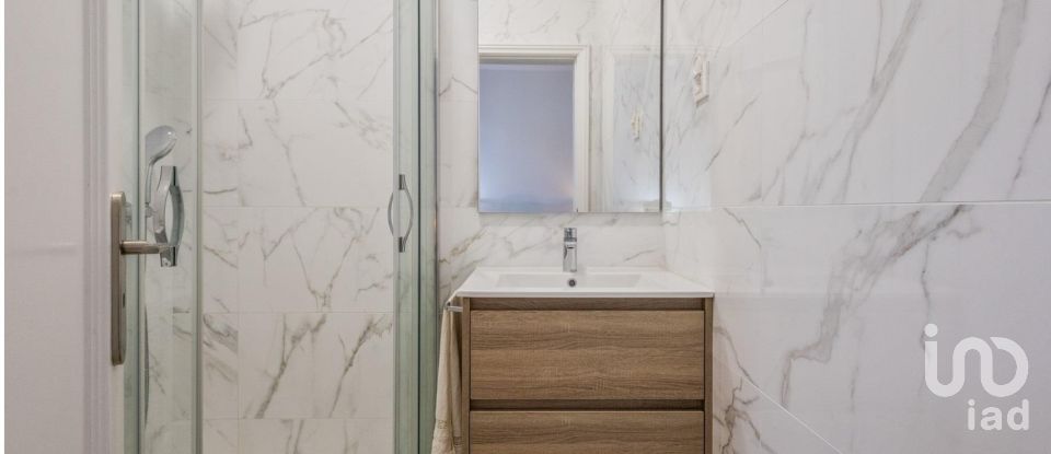 House T3 in Areeiro of 203 m²