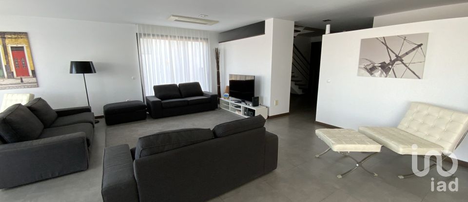 House T4 in Ribamar of 250 m²