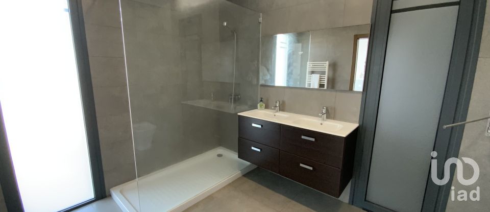 House T4 in Ribamar of 250 m²